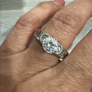 Elegant Silver Women's Ring